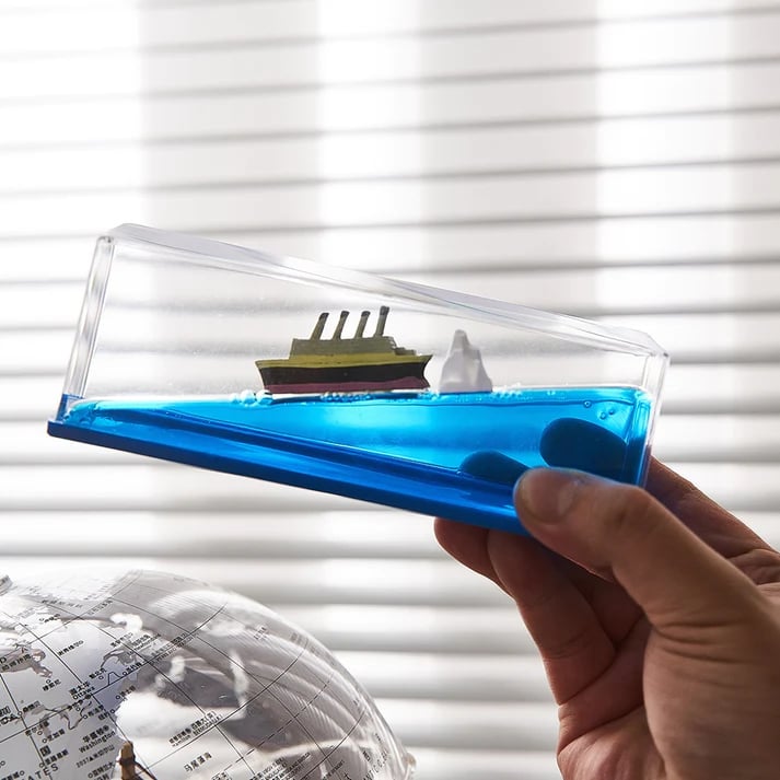 🚢Unsinkable Cruise Ship Ornament✈️